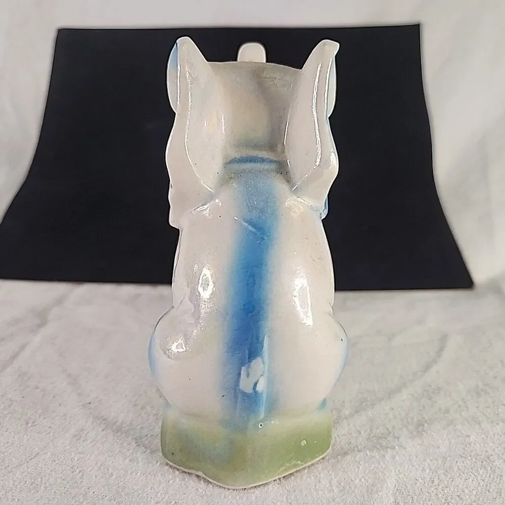 Unbranded elephants kissing